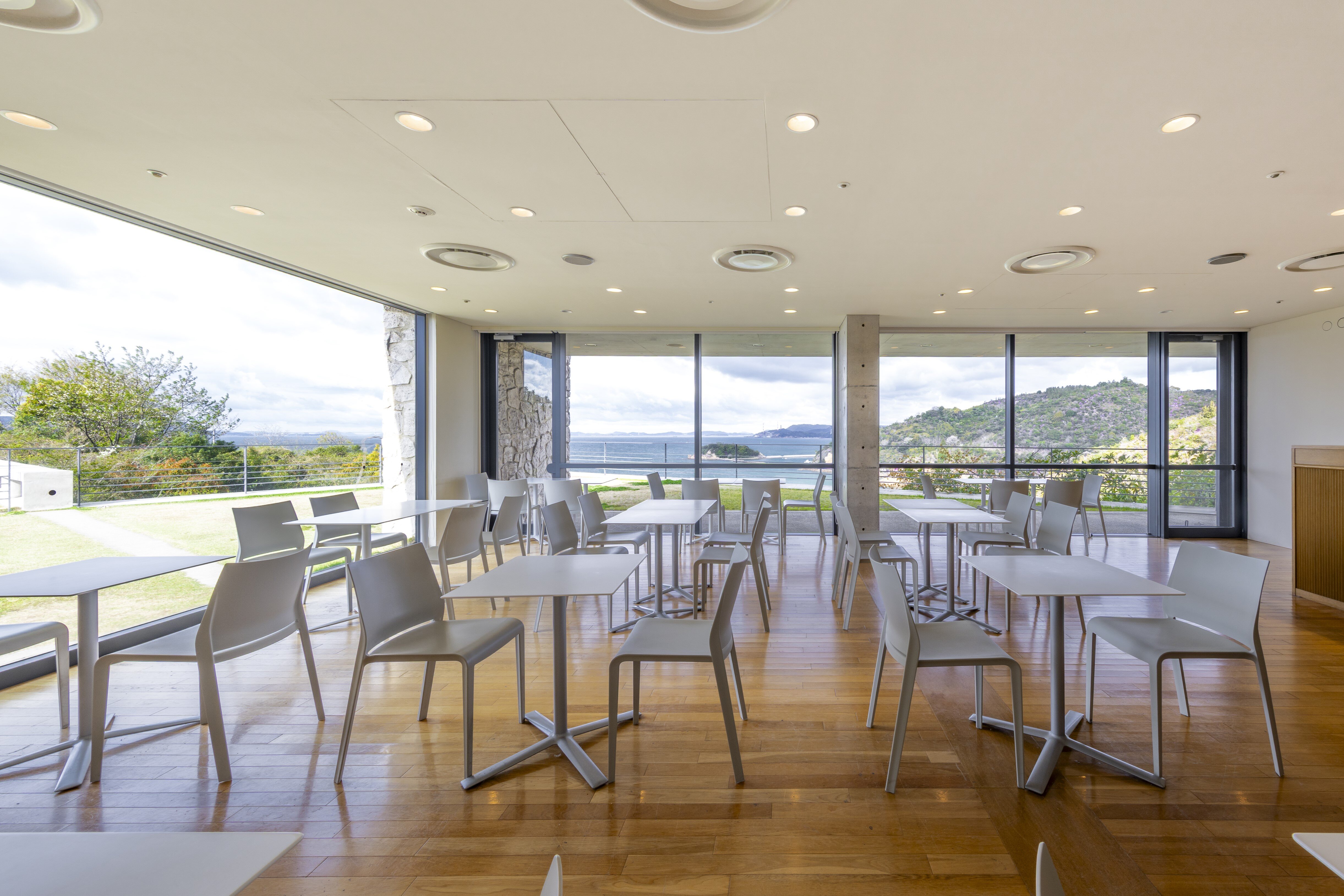 レストラン・カフェ
ミュージアムカフェ