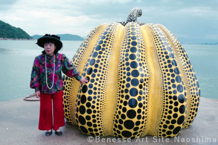 草間彌生《南瓜》はいかにして直島のシンボルになったのか