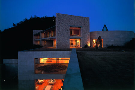 寄稿「『来し方行く末』を考える」青野尚子