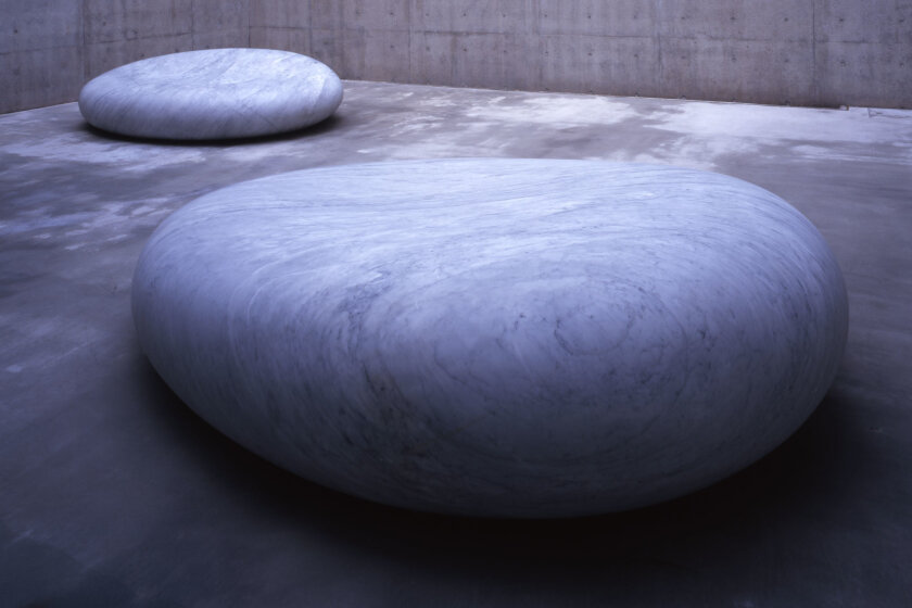 天とつながる空間――安田侃「天秘」